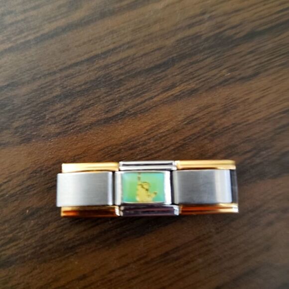 Link charm  - Picture 1 of 2